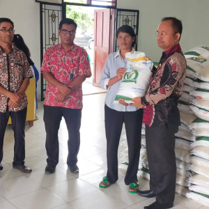 Penyaluran Bantuan Pangan Beras di Kecamatan  Parmaksian