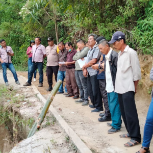 Trial Go Pembangunan Tembok Penahan Tanah (TPT) Lumban Lansang Dusun II Desa Siantar Utara