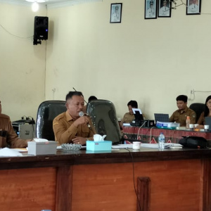 Focus Group Discussion (FGD) tentang Penyusunan Revisi Rencana Tata Ruang Wilayah (RTRW) Kab. Toba Tahun 2017-2037