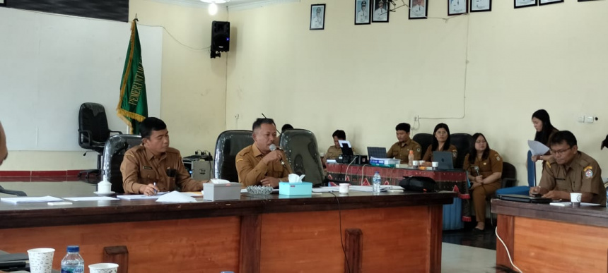 Focus Group Discussion (FGD) tentang Penyusunan Revisi Rencana Tata Ruang Wilayah (RTRW) Kab. Toba Tahun 2017-2037