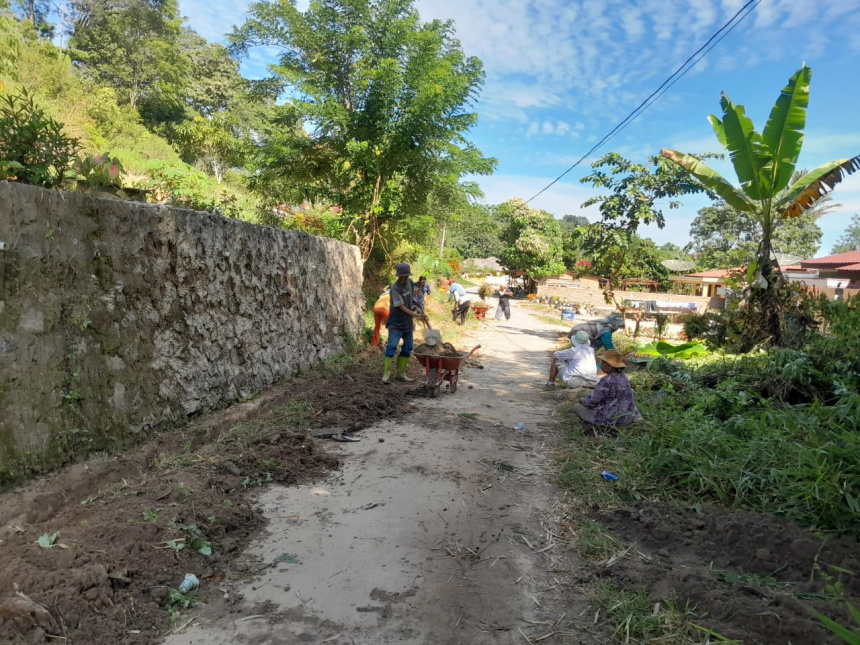 Gotong Royong Desa Banjar Ganjang