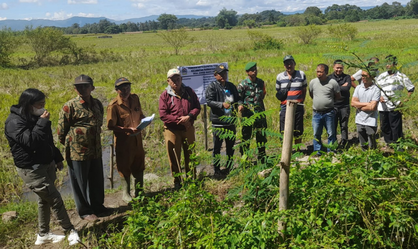 Trial Go Pembangunan  Tembok Penahan Tanah di Lumban Nabegu Dusun II  Desa Jonggi Manulus