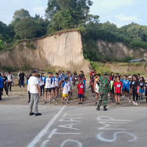 Lomba Lari Marathon Tingkat SMP Menyambut HUT RI ke 78 Kecamatan Parmaksian