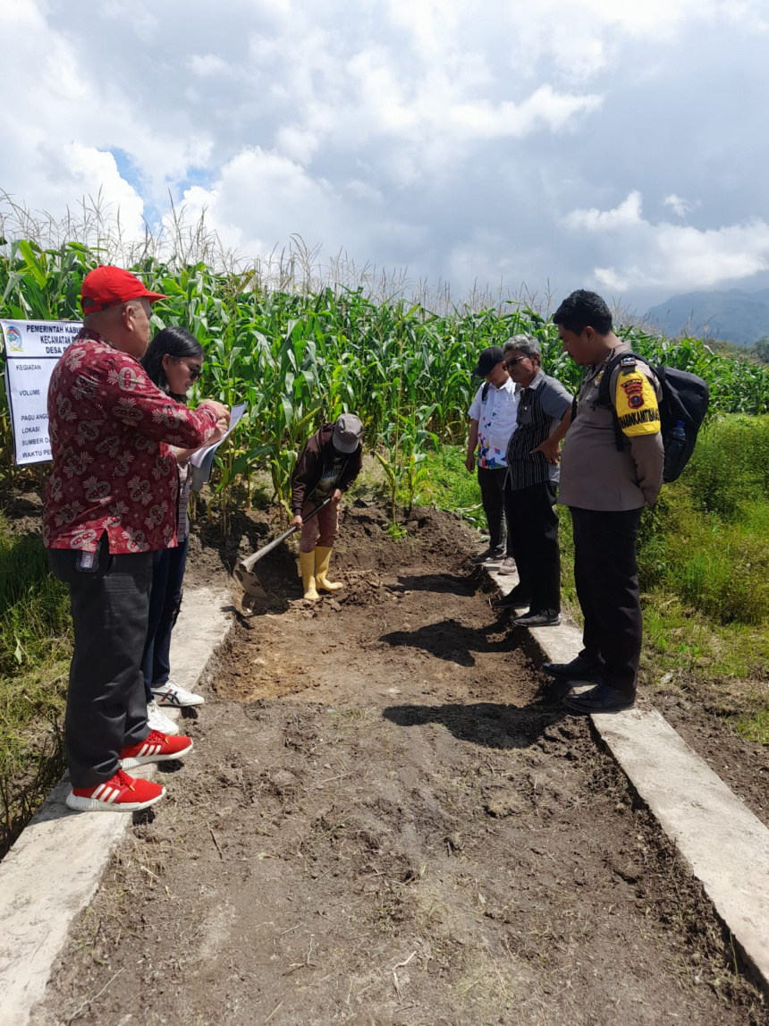 Trial Go Pembangunan Rabat Beton Mual Bagot s/d Saung Tani Dusun II Desa Dolok Nauli