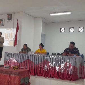 Kebaktian di Lingkungan Pemerintahan Kecamatan Parmaksian