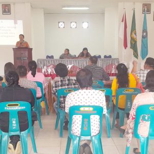 Kebaktian di Lingkungan Pemerintahan Kecamatan Parmaksian