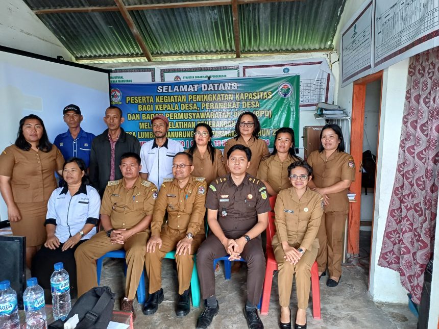 Penerangan Hukum di Desa Lumban Manurung