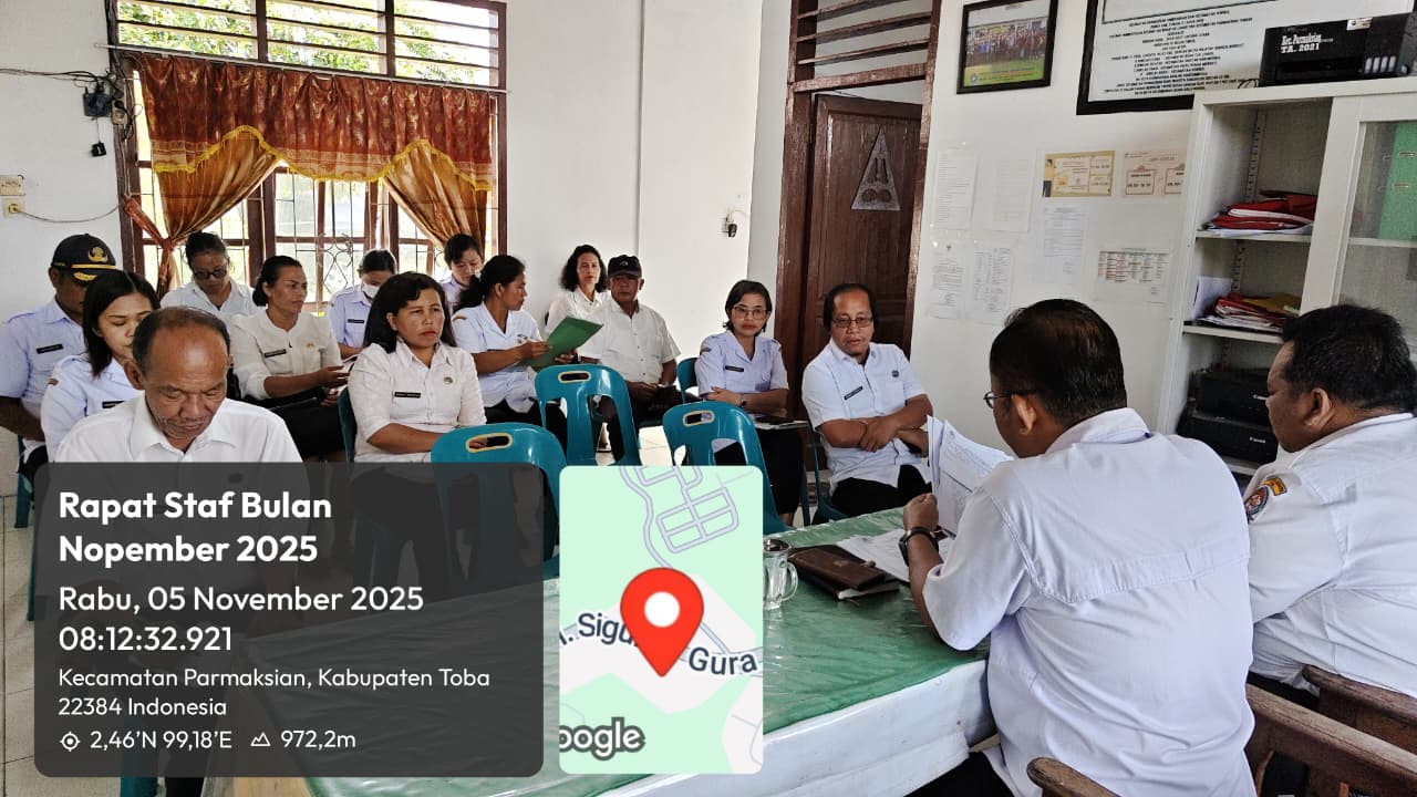 Rapat Staf Kantor Camat Parmaksian Rapat Staf Kantor Camat Parmaksian